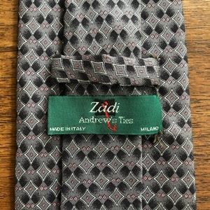 Andrew’s Ties “Zadi” Grey Pink Diamond Pattern Tie